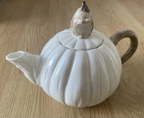 Pumpkin teapot with hedgehog - with,