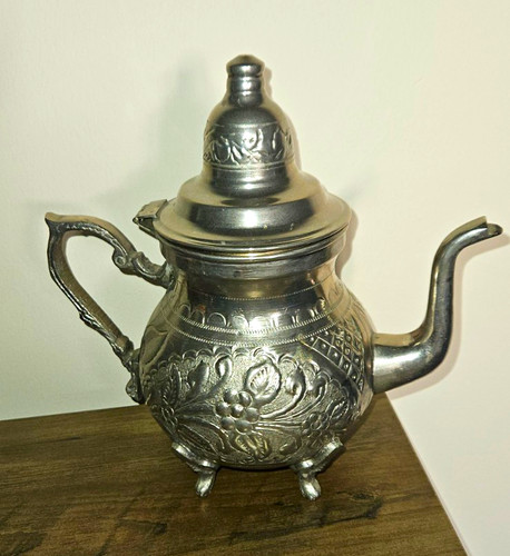 Aroussa silver metal - silver, engraved